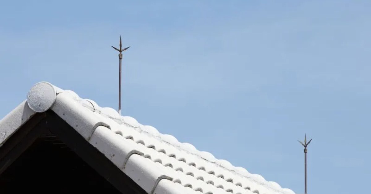 Home electrical protection equipment for a lightning protection service request